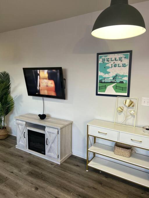 Modern Loft!/Free Parking/Long Stay Friendly! ديترويت المظهر الخارجي الصورة